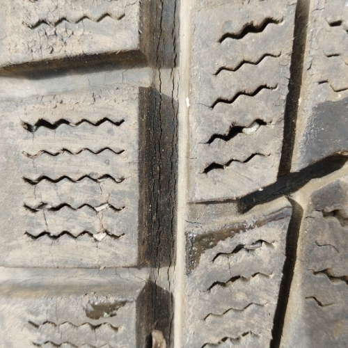 Шины зимние комплект 4 штуки Б/У