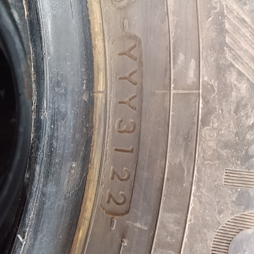 Шины зимние комплект 4 штуки Б/У