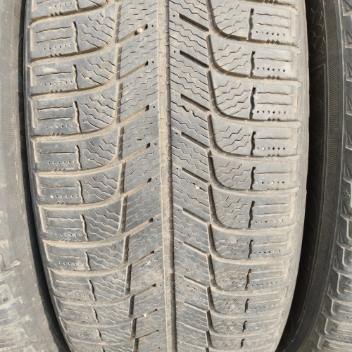 Шины зимние комплект 4 штуки Б/У