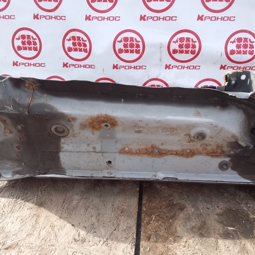 Порог металлический правый Б/У