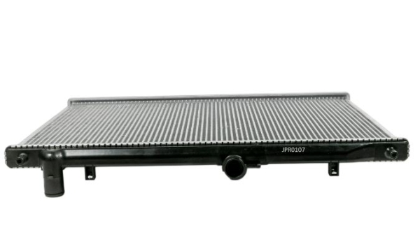 Радиатор охлаждения двигателя