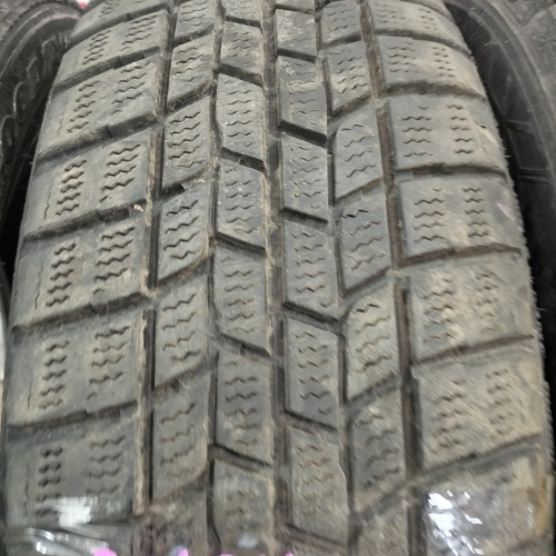 Шины зимние комплект 4 штуки Б/У