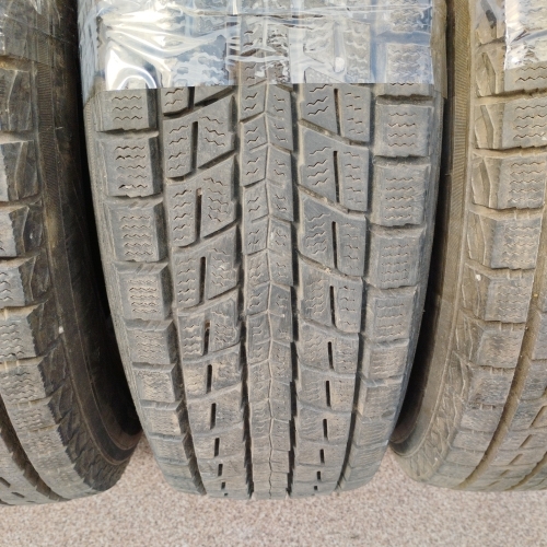 Шины зимние комплект 4 штуки Б/У