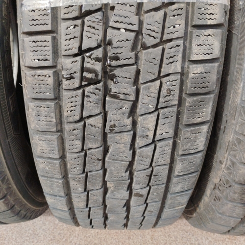 Шины зимние комплект 4 штуки Б/У